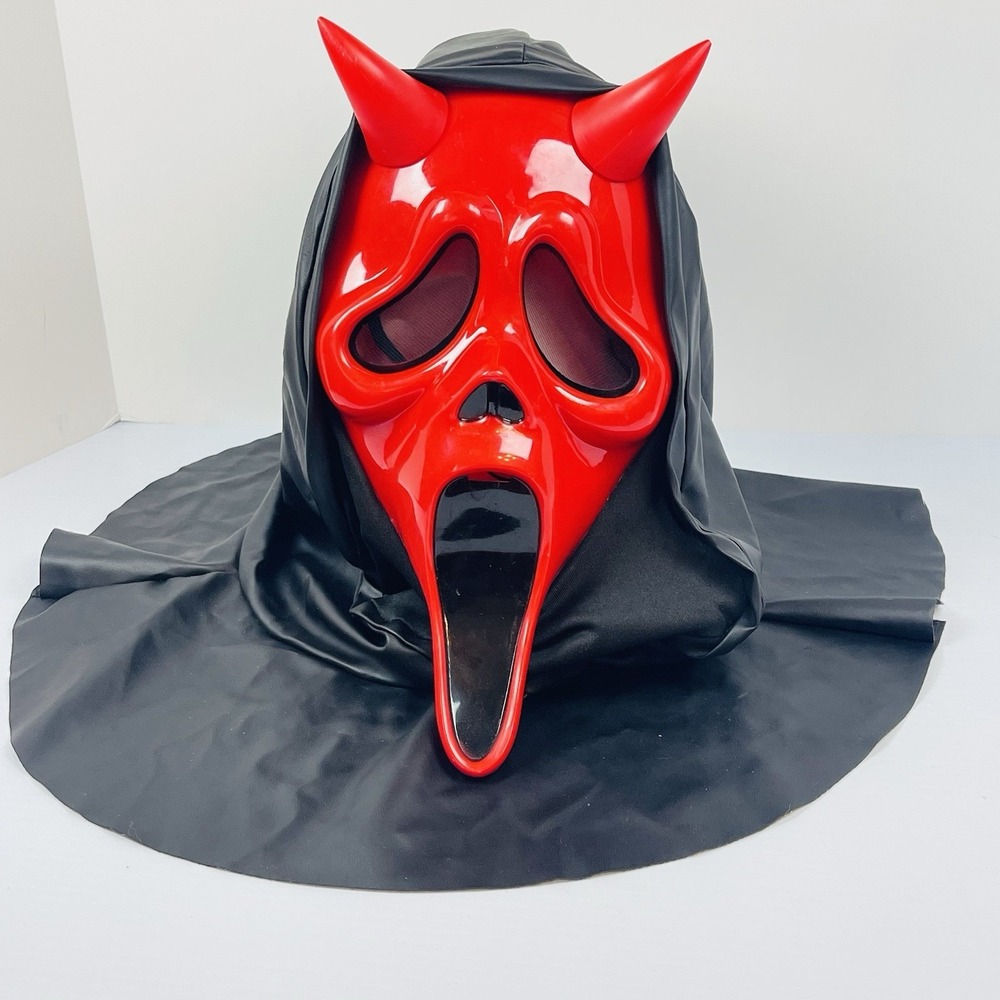 Dead By Daylight‎ Red Devil Scream Ghost Face Mask Spirit Halloween Costume